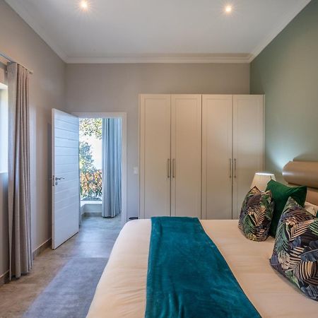 Seashore 2 Bedroom Luxury Unit - Breakwaters Haven Knysna Exterior photo